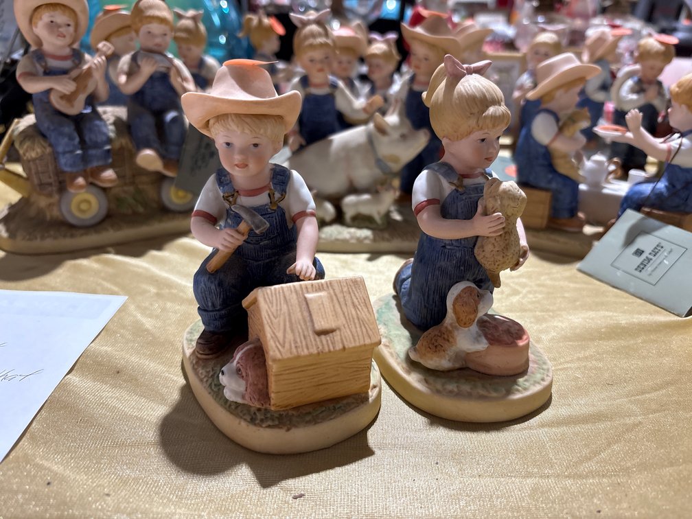 (2) DENIM DAYS FIGURINES