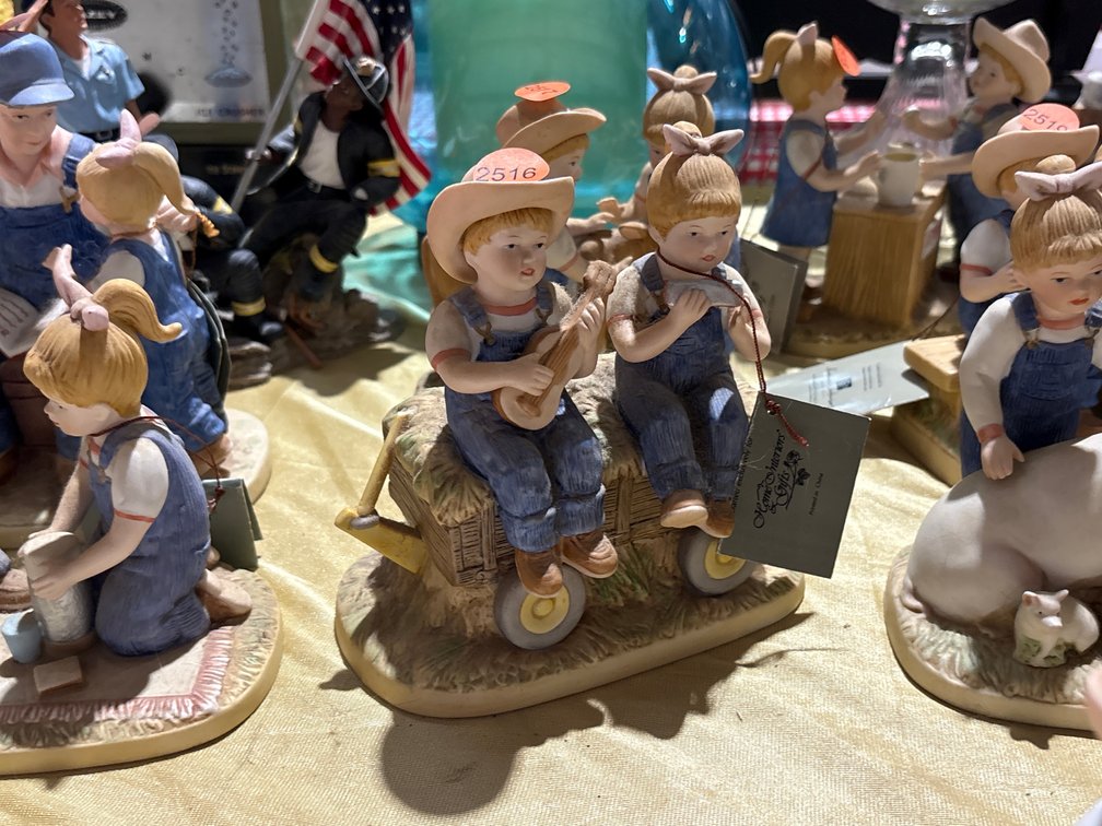 DENIM DAYS FIGURINE