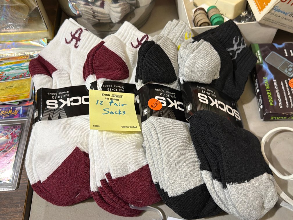 (12) PAIRS OF 10-13 SOCKS