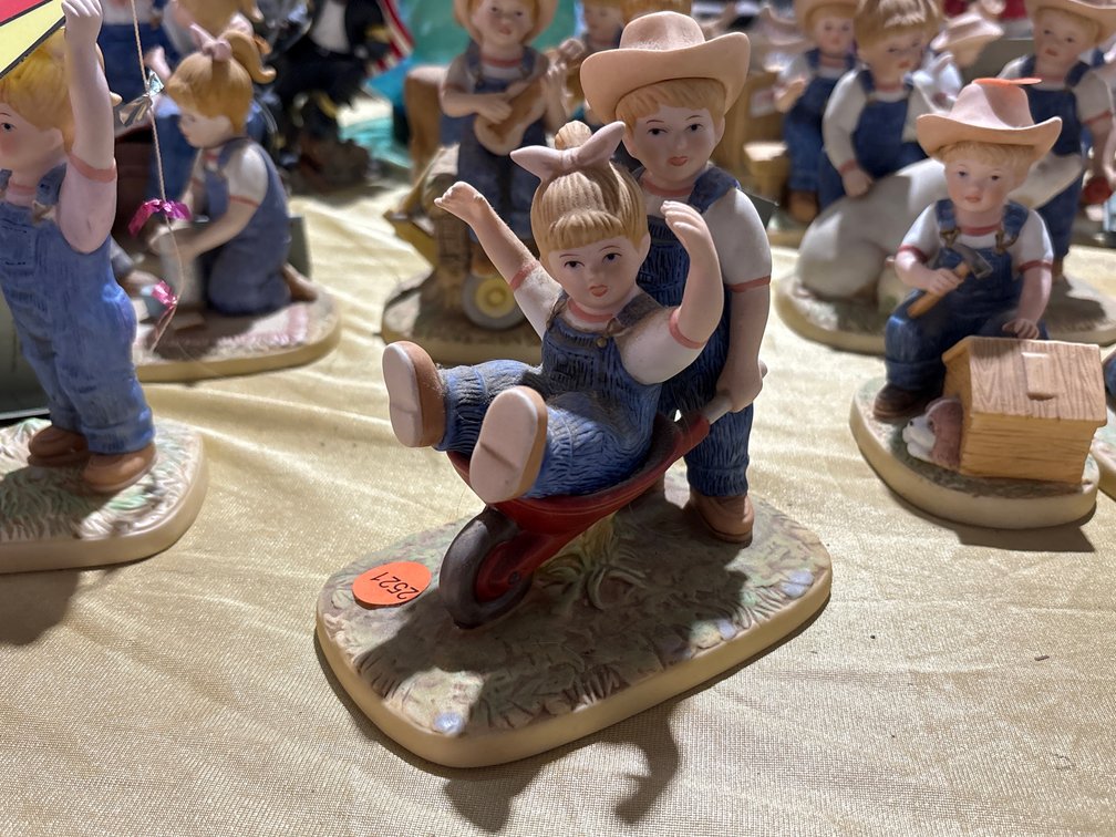 DENIM DAYS FIGURINE