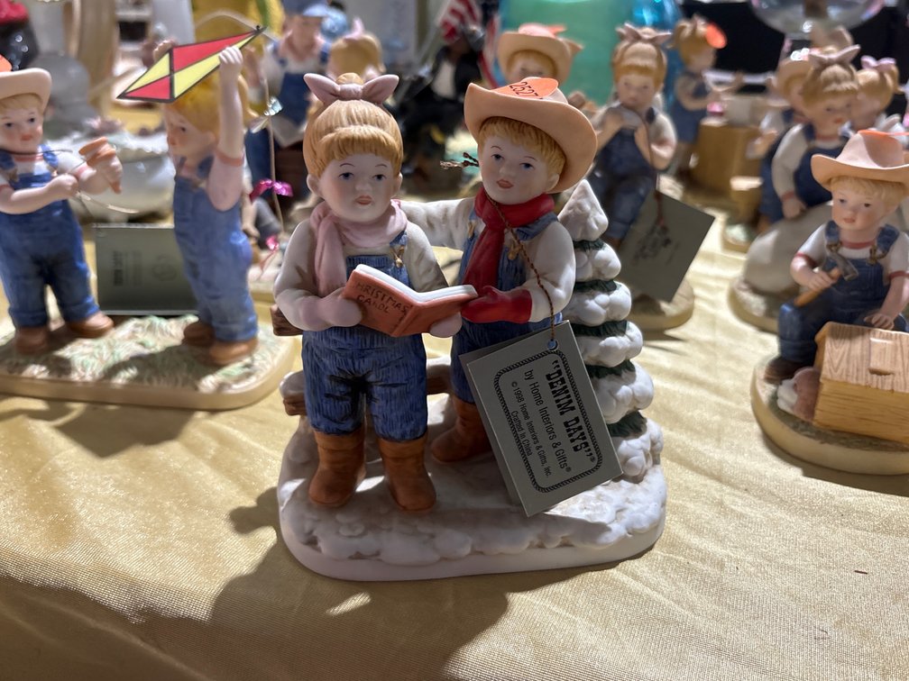 DENIM DAYS FIGURINE