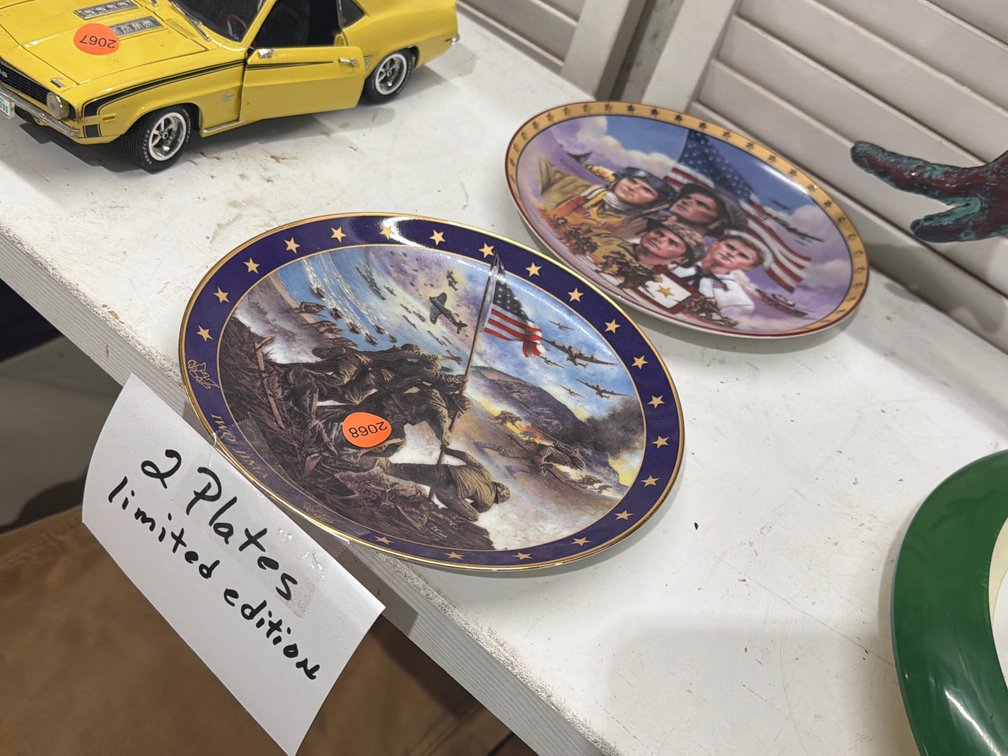 2 LIMITED EDITION PLATES