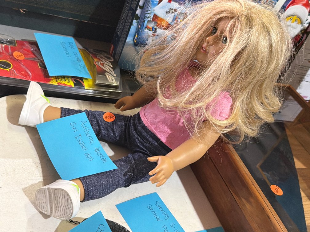 AMERICAN GIRL ISABEL DOLL