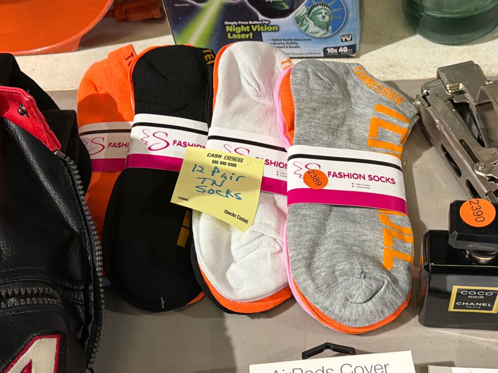 12 PAIR OF TENNESSEE SOCKS