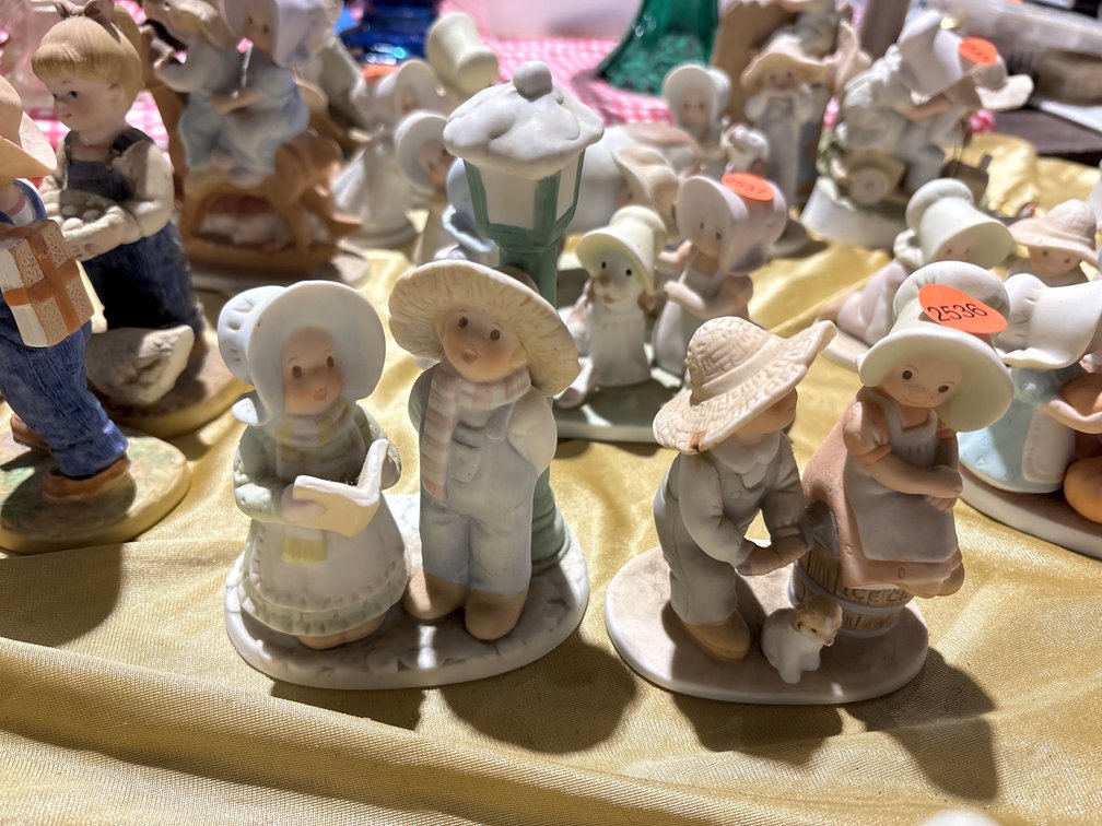 (2) CIRCLE OF FRIENDS FIGURINES