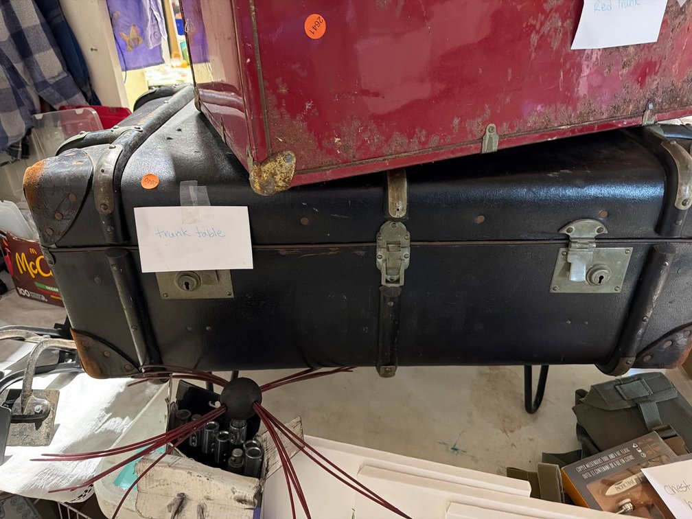 TRUNK TABLE