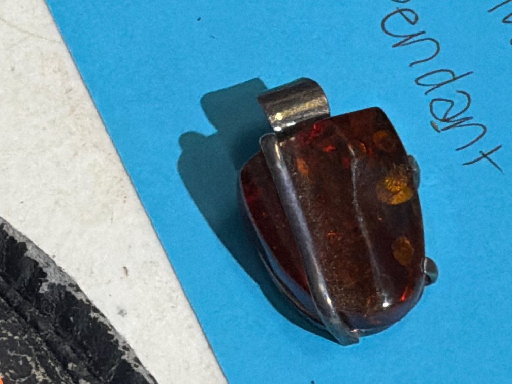 AMBER PENDANT
