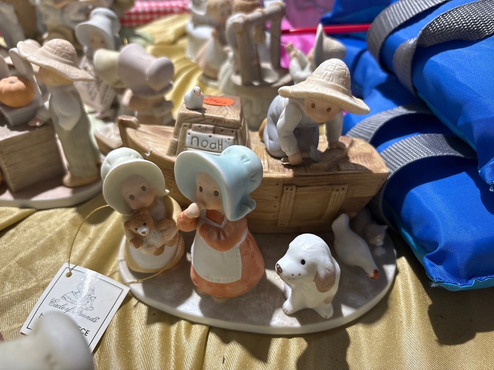 CIRCLE OF FRIENDS FIGURINE