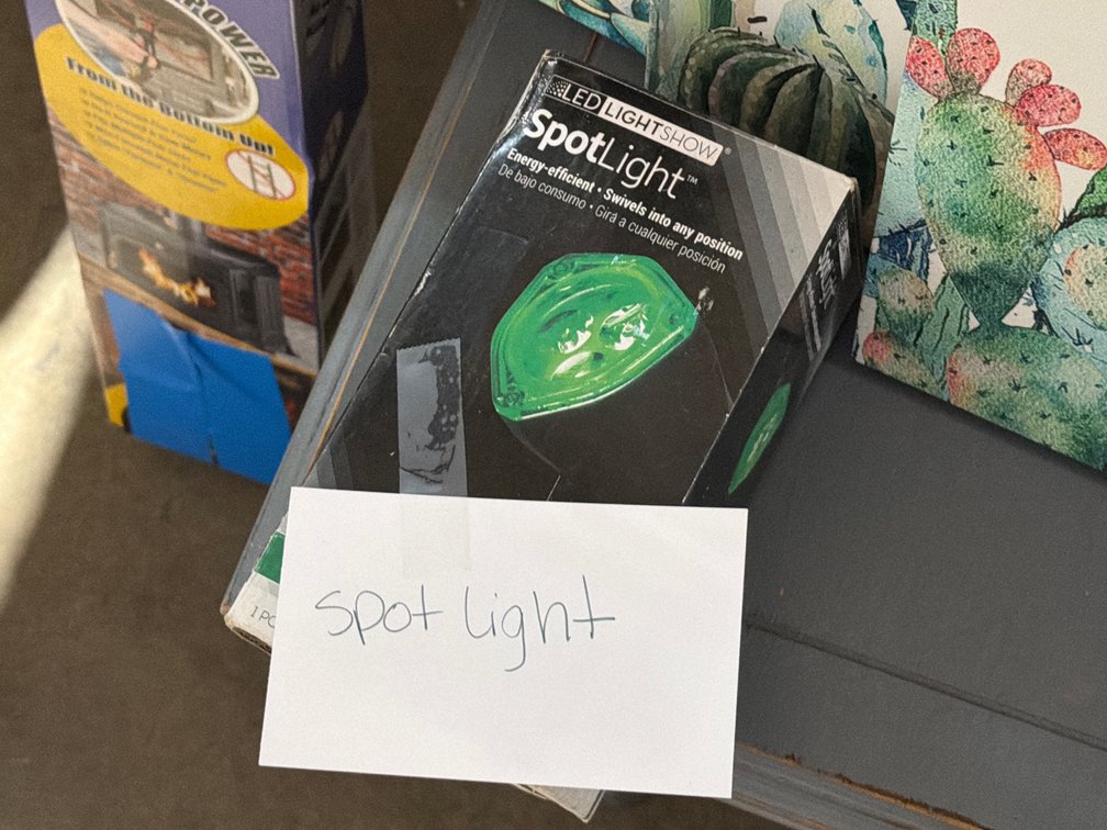 GREEN SPOTLIGHT