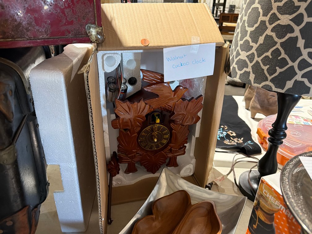 WALNUT CUCKOO CLOCK