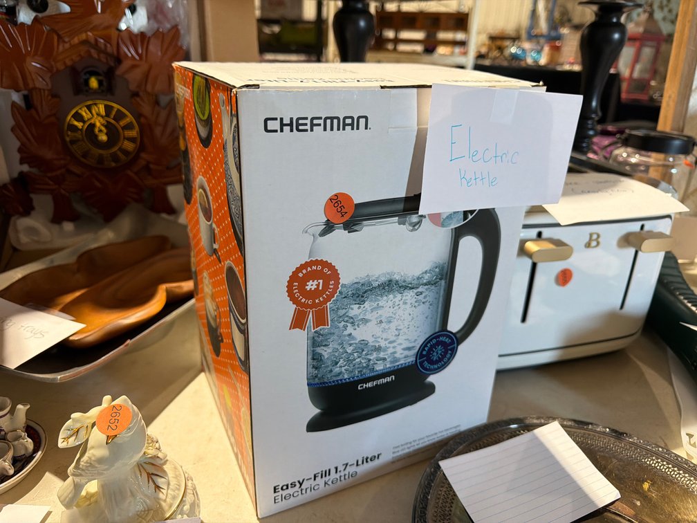 ELECTRIC KETTLE