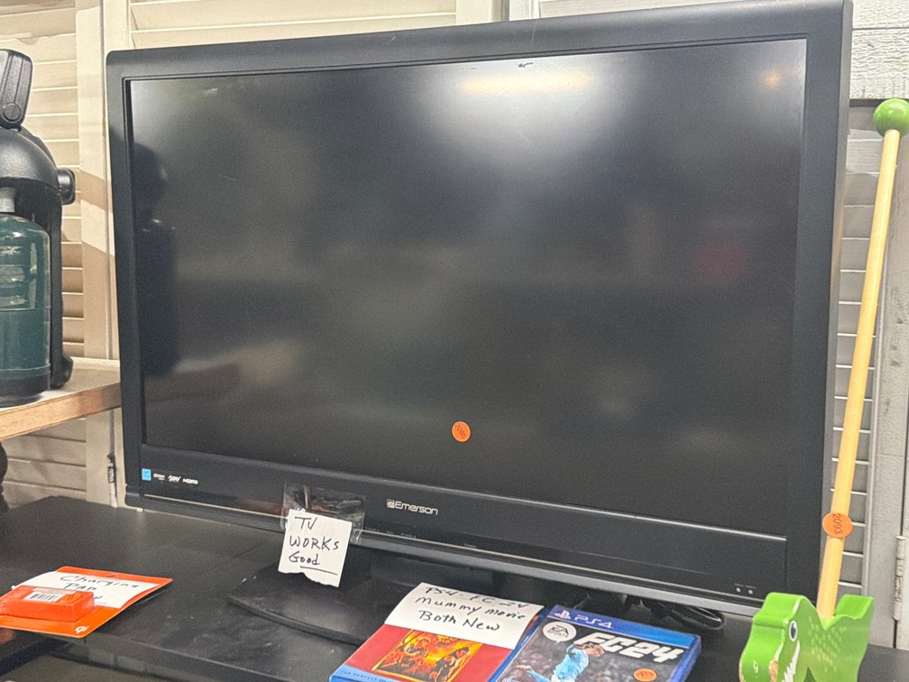32” EMERSON TV