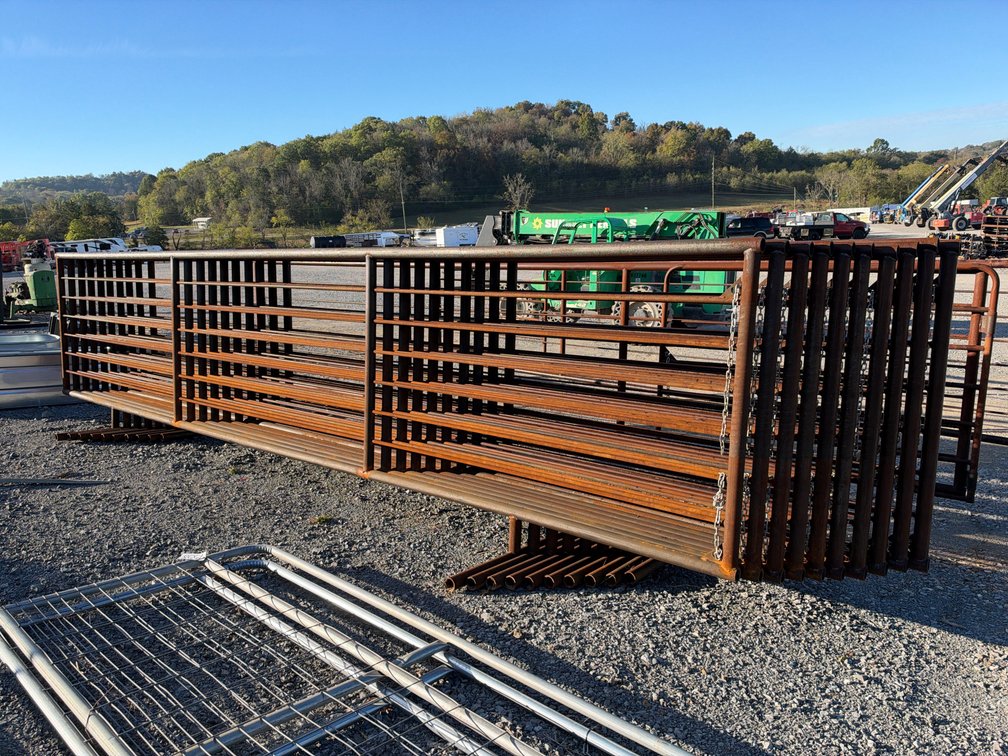 HD 24’ FREESTANDING CORRAL PANEL, 10X BID