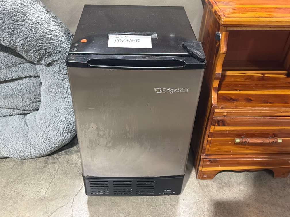 EDGE STAR ICE MAKER