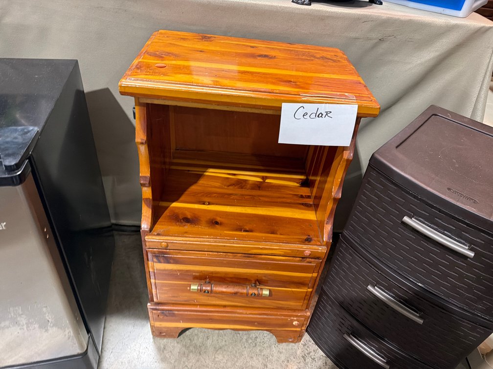 CEDAR NIGHTSTAND