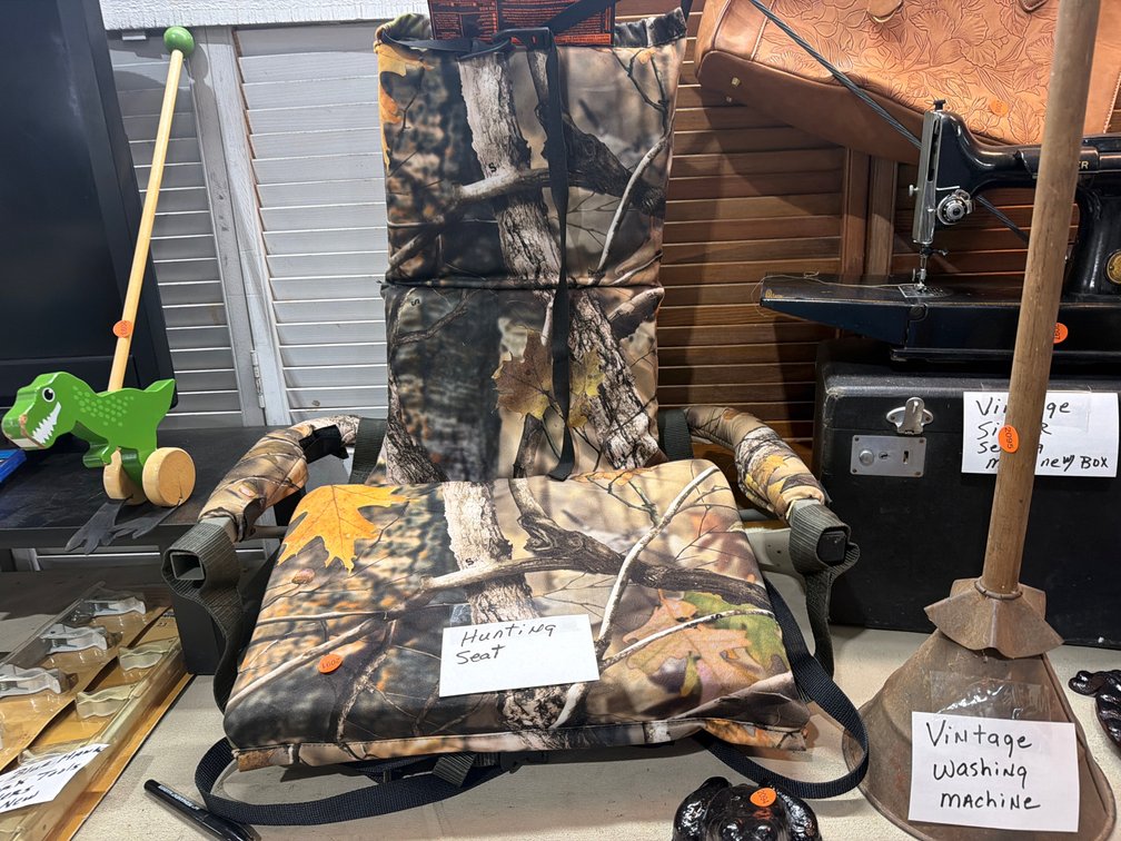 HUNTING SEAT
