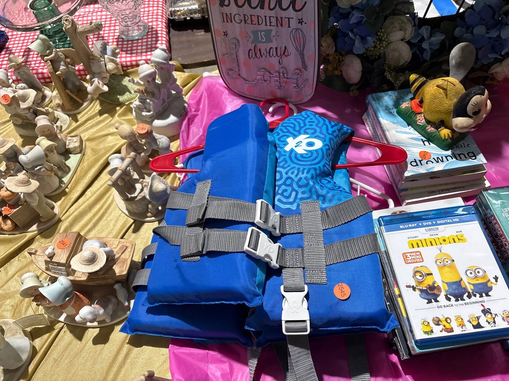 (2) CHILDS LIFE JACKETS