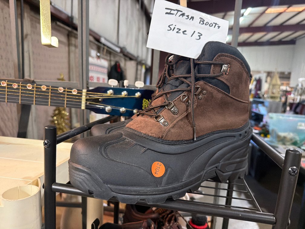 MENS ITASCA BOOTS SIZE 13