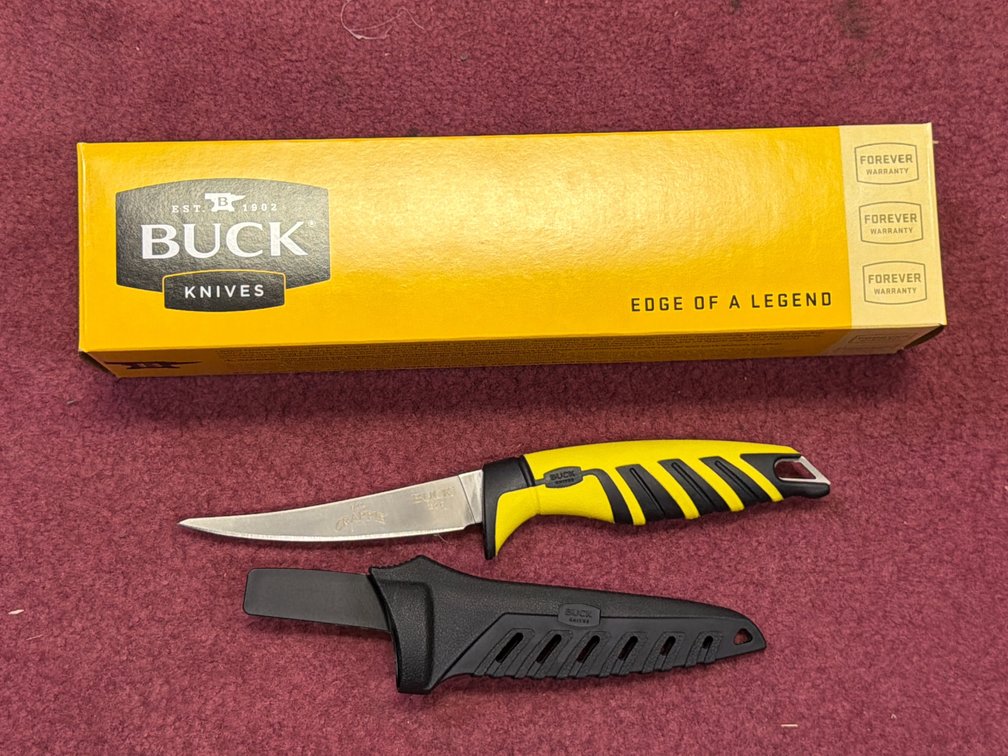 BUCK KNIFE W/ SHEATH