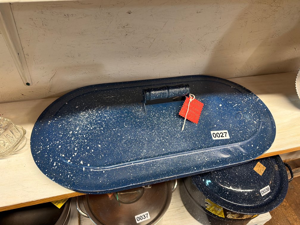 VINTAGE WATER WARMER BLUE ENAMEL LID