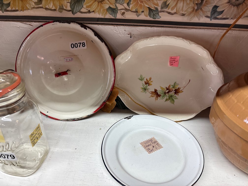 ENAMEL PLATE, LID, & LEAF PLATTER