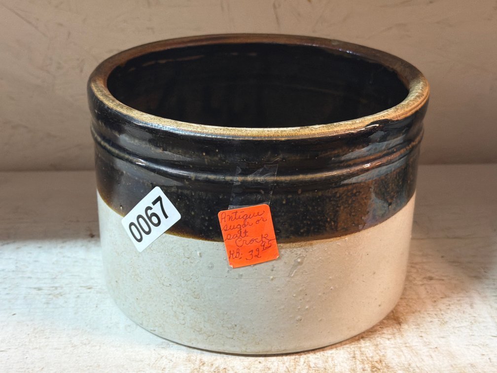 ANTIQUE STONEWARE CROCK