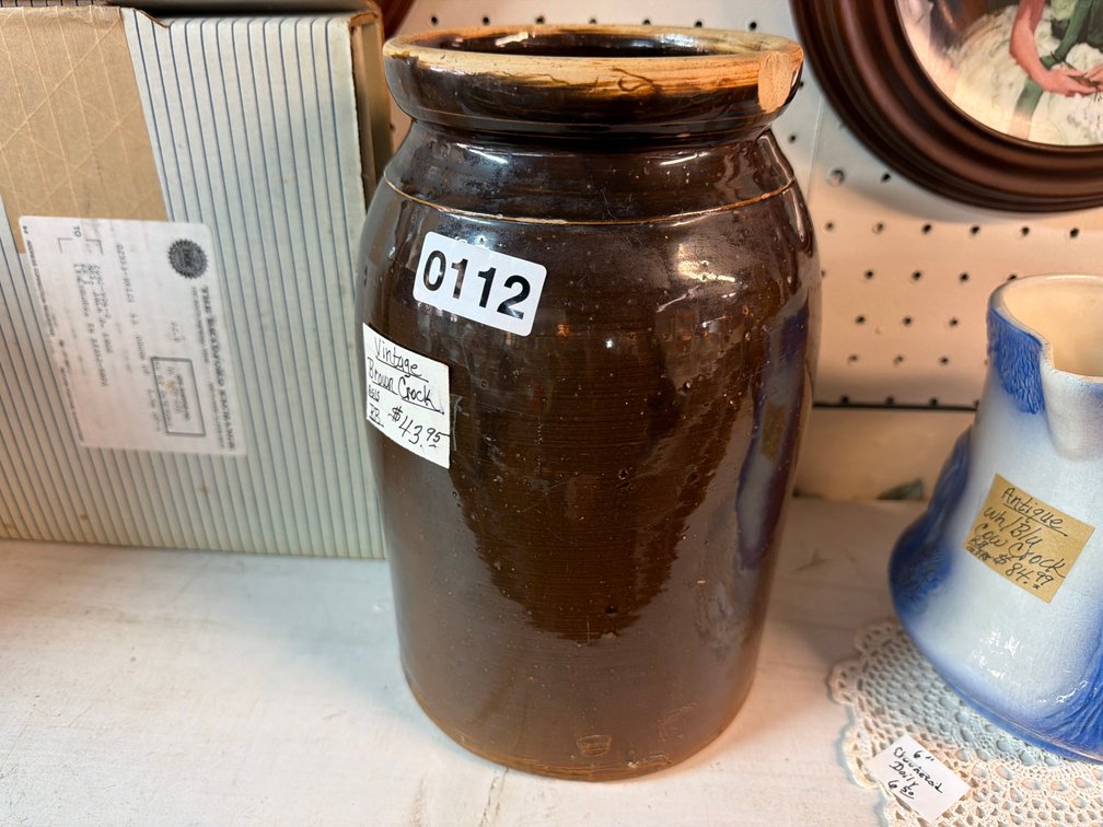 VINTAGE BROWN CROCK