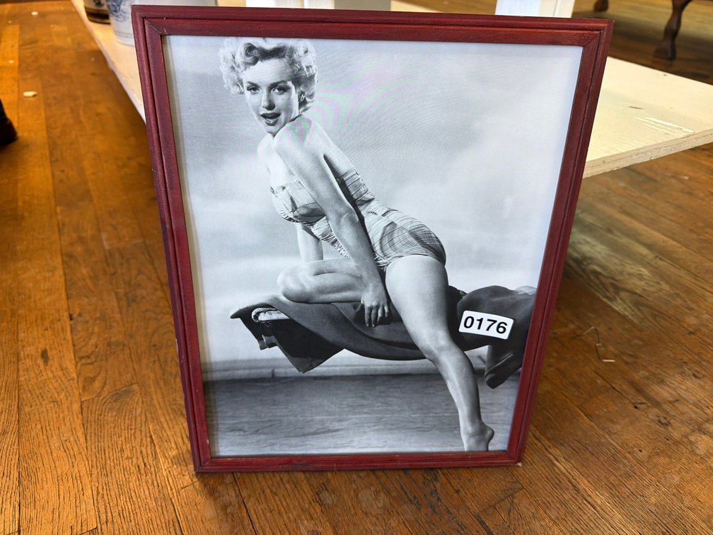MARILYN MONROE FRAMED PRINT