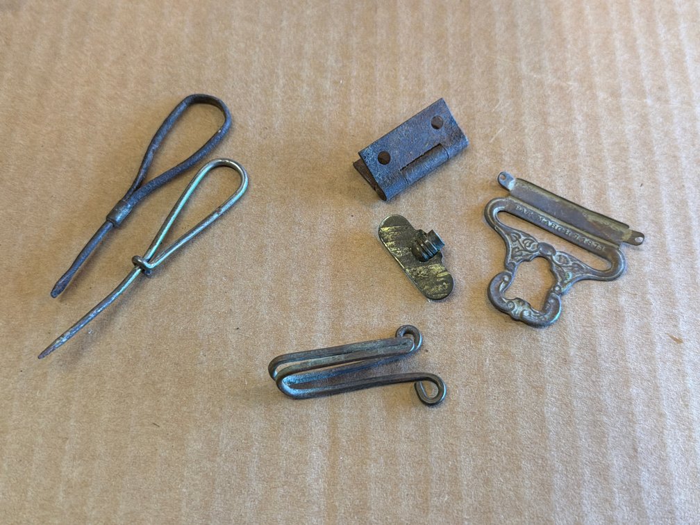 VINTAGE SEWING MACHINE SCREWDRIVERS, MISC