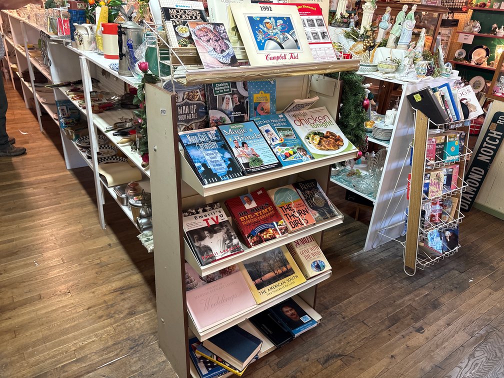 DISPLAY SHELF