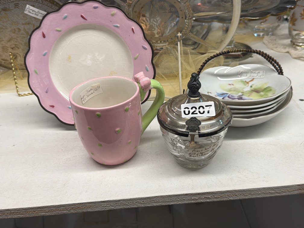 SUGAR BOWL, PINK MUG  WITH SAUCER &SMALL BOWLS
