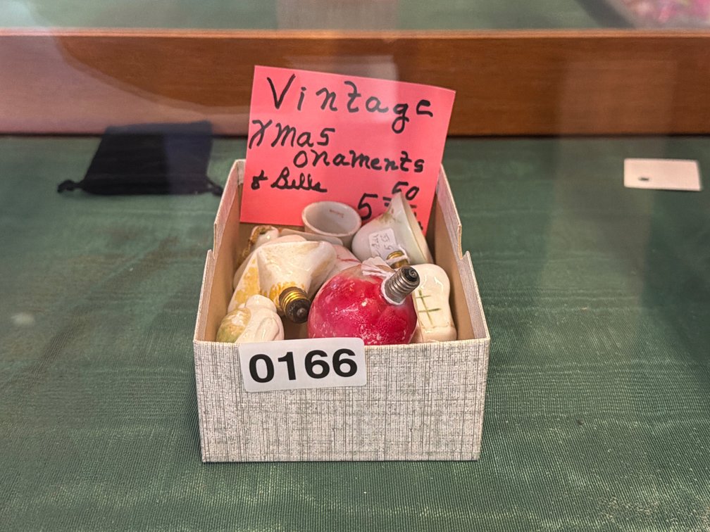 VINTAGE CHRISTMAS ORNAMENTS/BELLS