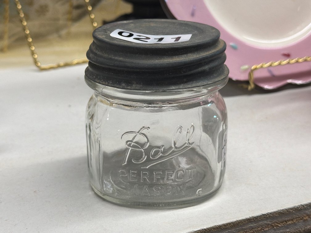 SMALL 1/2PINT BALL JELLY JAR