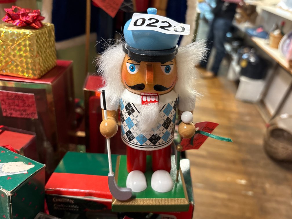SMALL NUTCRACKER
