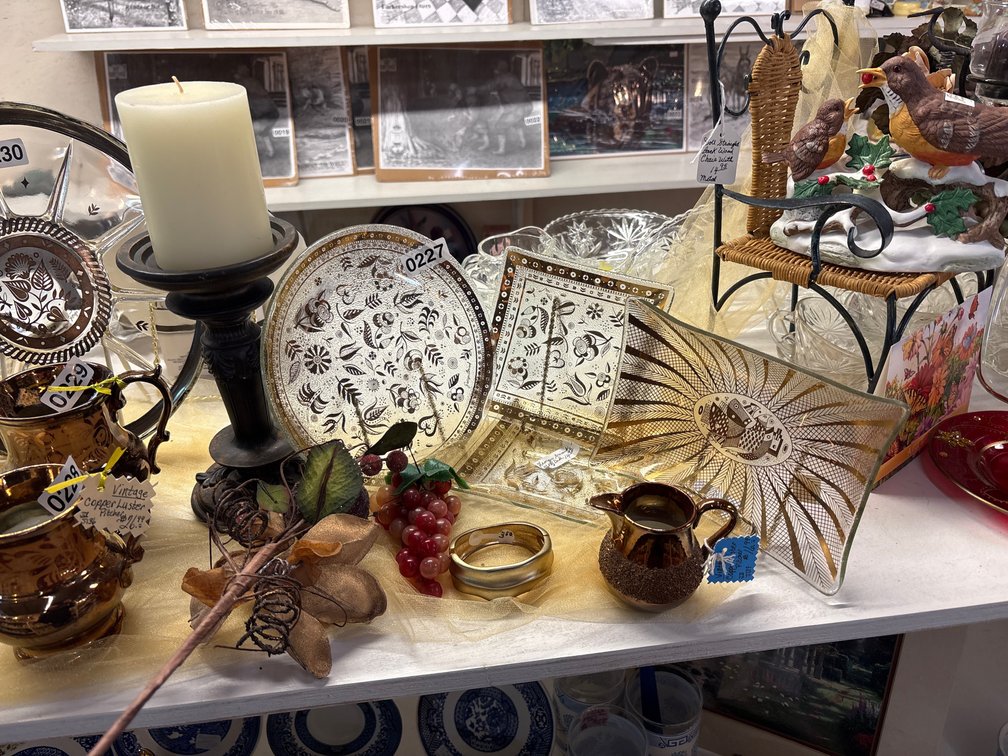 LOT OF VARIOUS DECOR, ETC.