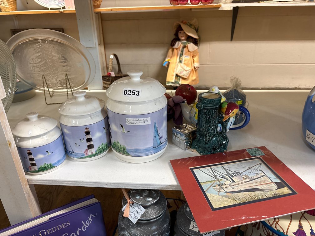 LOT OF VARIOUS DECOR, CANISTERS, ETC.