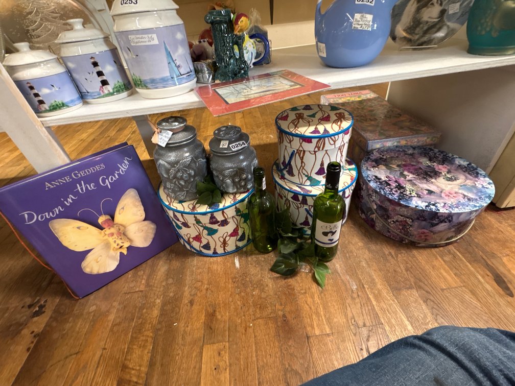LOT OF VARIOUS VINTAGE ITEMS
