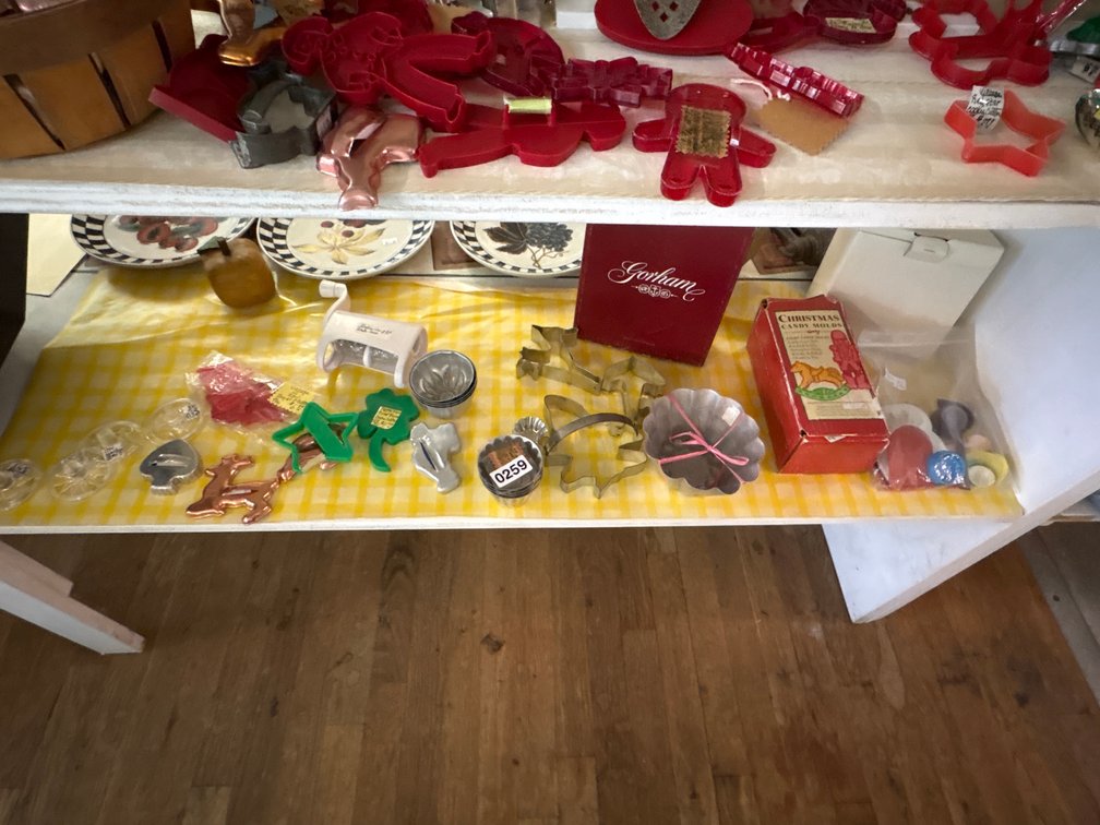 LOT OF VARIOUS VINTAGE ITEMS