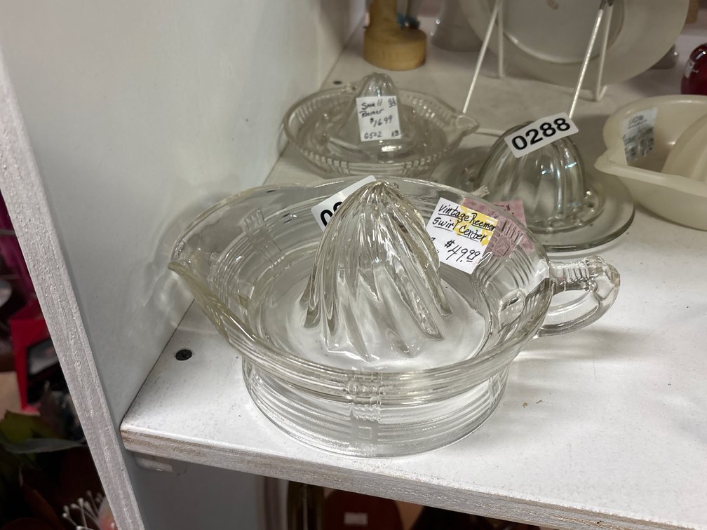 VINTAGE JUCIER