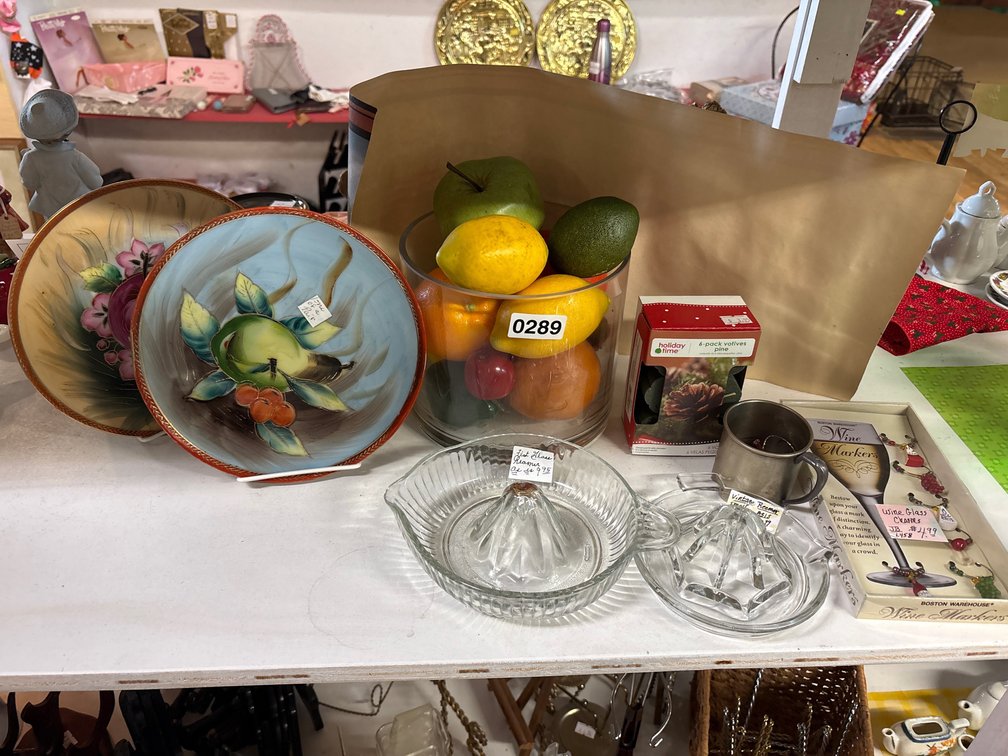 LOT OF VARIOUS VINTAGE ITEMS