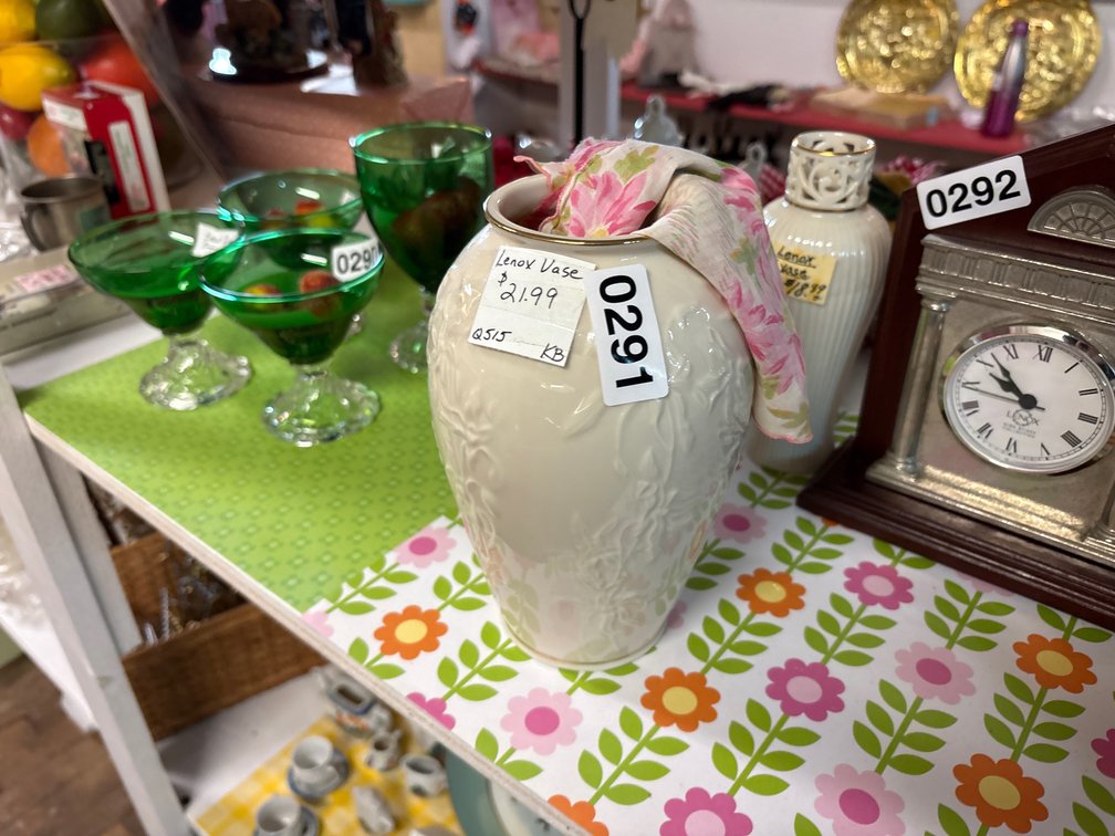 LENOX VASE