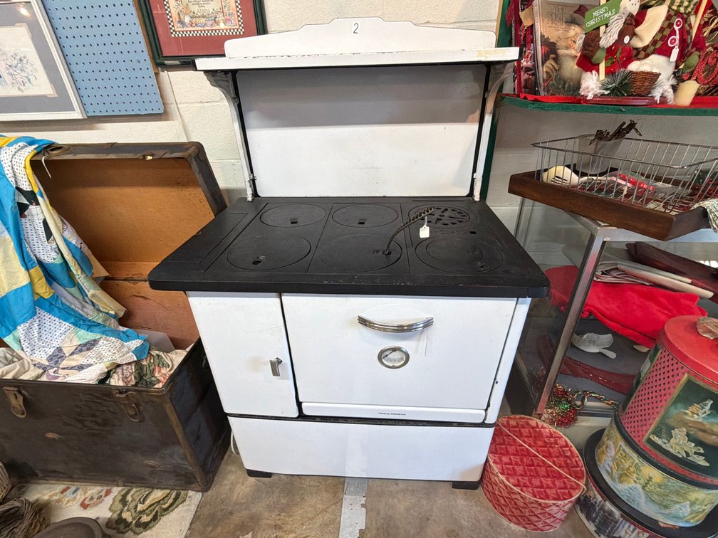VINTAGE FRANCES WASHINGTON WOOD COOK STOVE