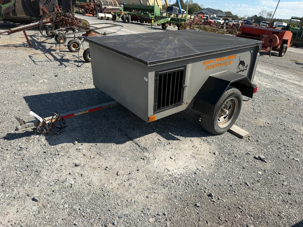 PORTABLE DOG KENNEL