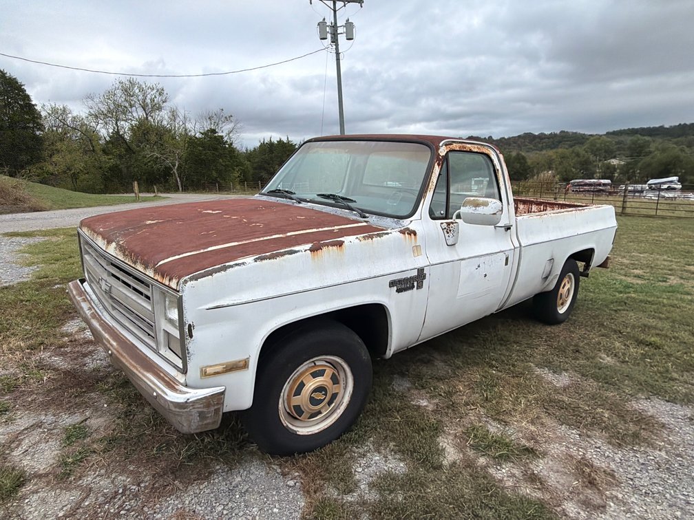 1986 CHEVROLET C20 PICKUP TRUCK