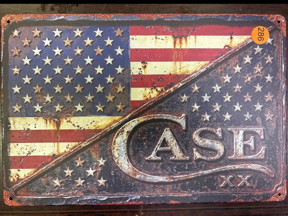 CASE KNIVES