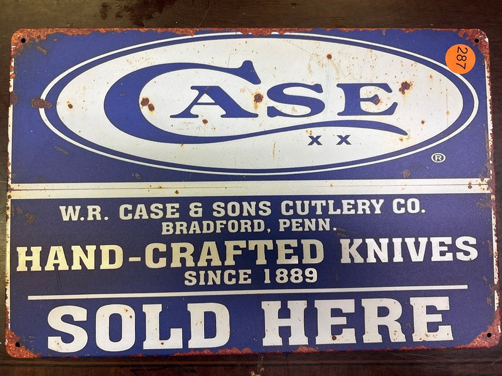 CASE KNIVES