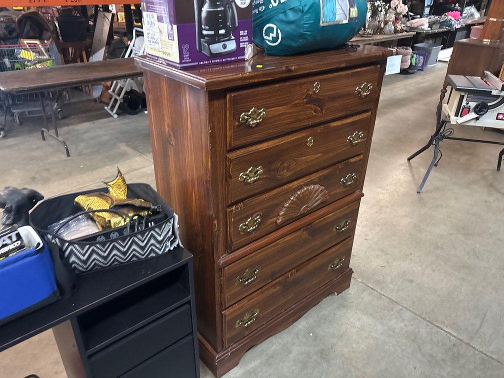 CHEST OF DRAWER