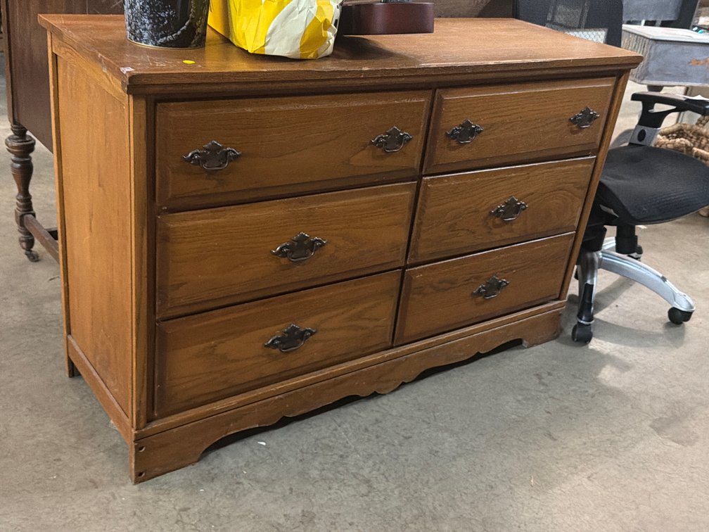 DRESSER 51”X17”X32”