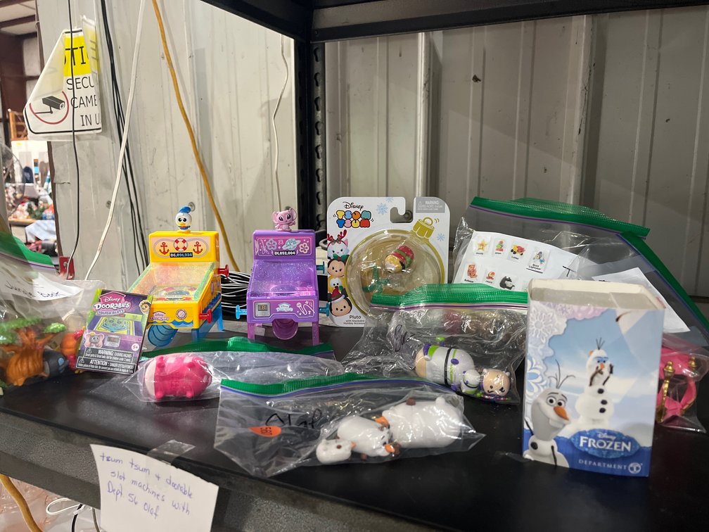 DOORABLES AND TSUM TSUM FIGURINES