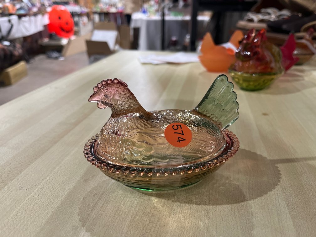 GLASS HEN ON NEST